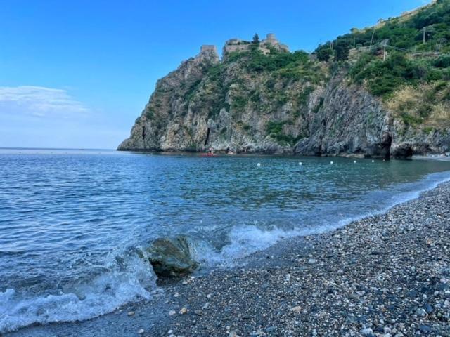 Incantevole Appartamento Taormina ซานตาเลสโซ ซิกูโล ภายนอก รูปภาพ